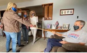 patient at home with family