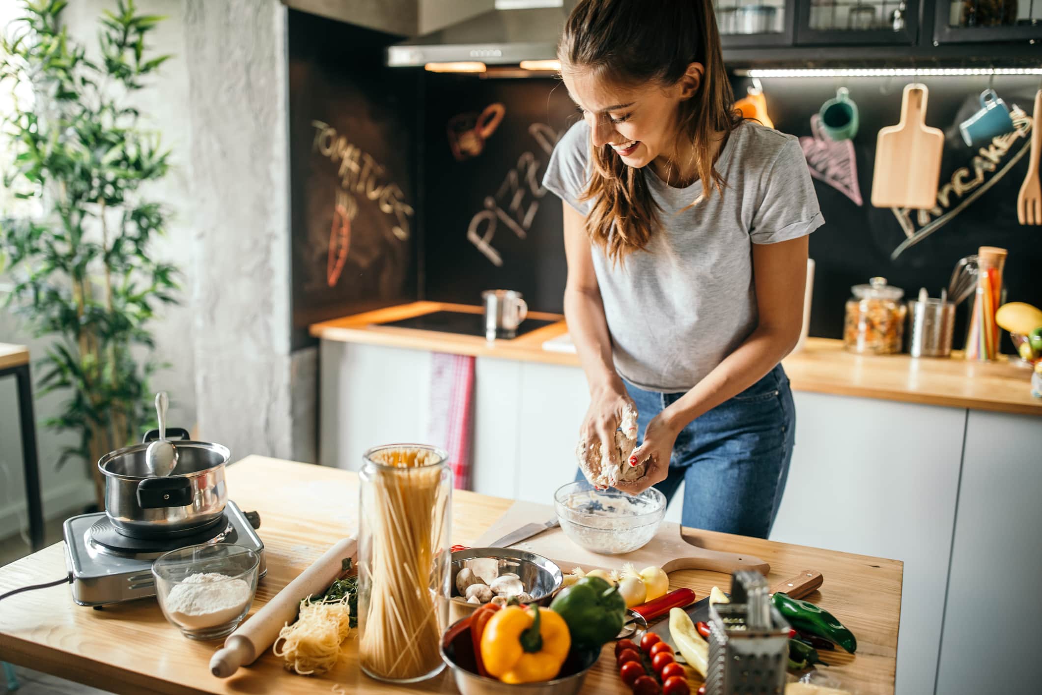Food Safety Tips to Keep In Mind When Preparing a Meal